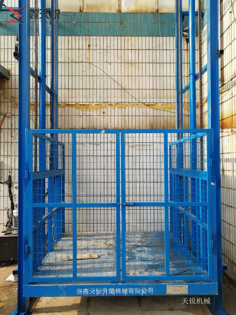 扬州室外贴墙导轨式升降机